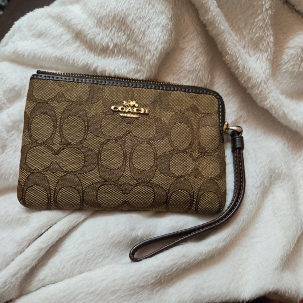 Coach‎ Corner Zip Wristlet in Signature Canvas Khaki and Brown